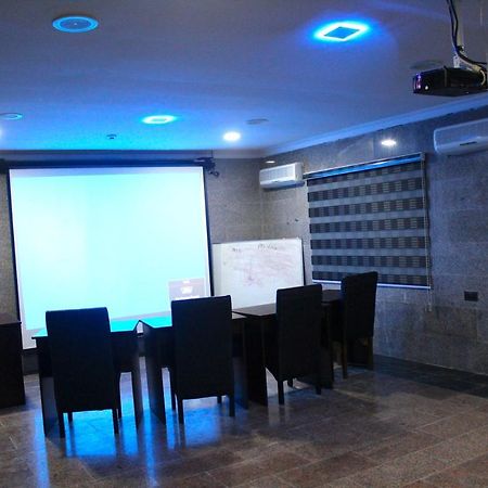 Class Suites Ikeja Exterior foto