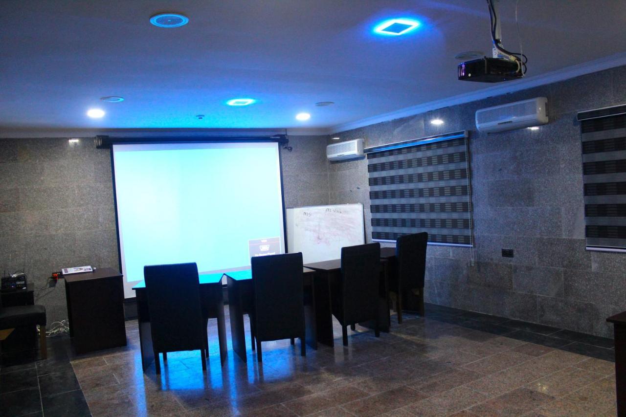 Class Suites Ikeja Exterior foto